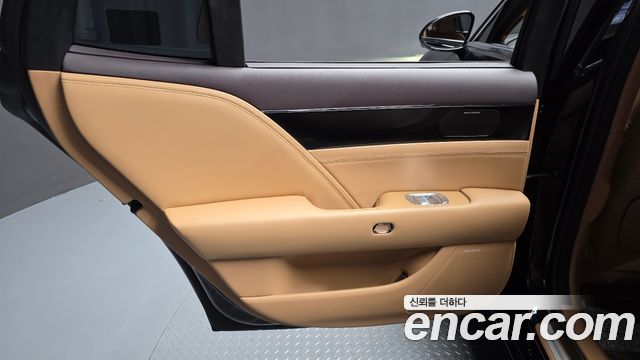 Genesis G90 (RS4) Gasoline 3.5 Turbo AWD 2022 — фото 25