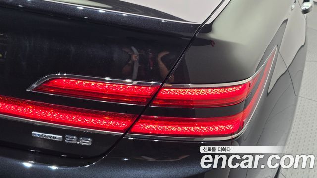 Genesis G90 3.8 AWD Premium Luxury 2019 — фото 23
