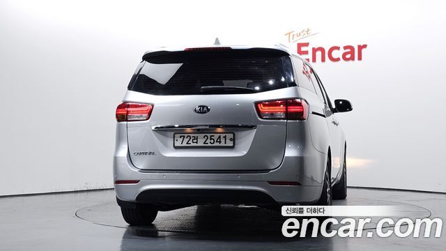 Kia Carnival 11-seater Prestige 2015 — фото 4