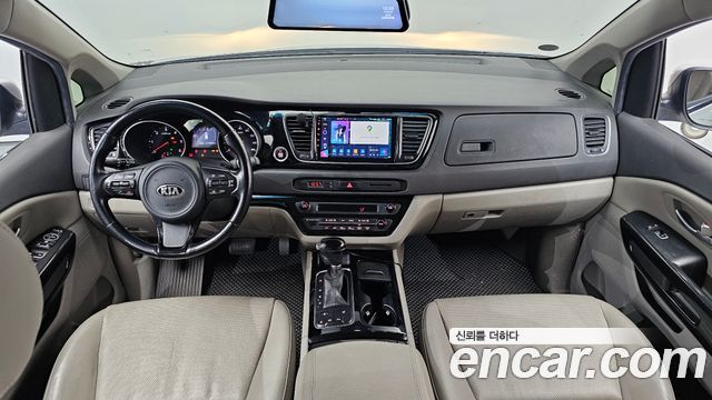 Kia Carnival 11-seater Prestige 2015 — фото 7