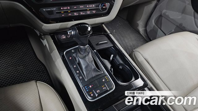 Kia Carnival 11-seater Prestige 2015 — фото 9