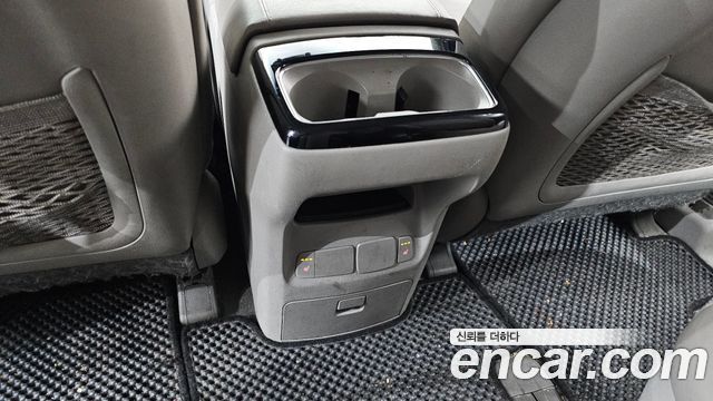 Kia Carnival 11-seater Prestige 2015 — фото 19