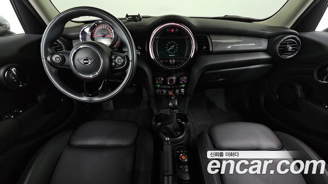 MINI Cooper 5Door Standard 3rd 2019 — фото 7