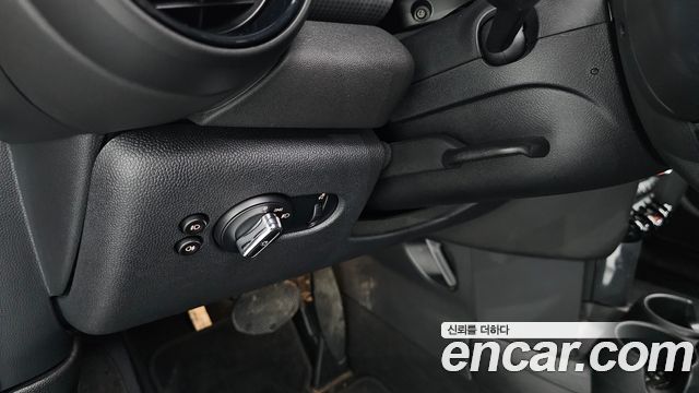MINI Cooper 5Door Standard 3rd 2019 — фото 19