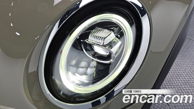 MINI Cooper 5Door Standard 3rd 2019 — фото 22