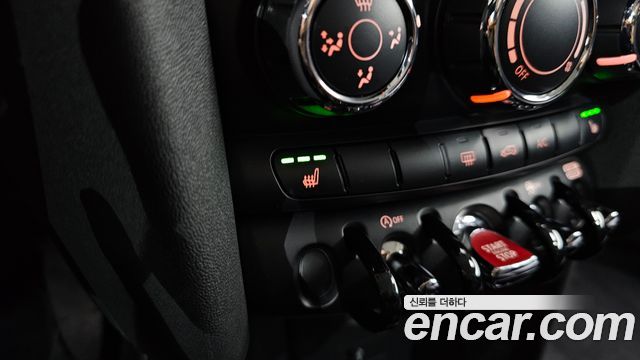 MINI Cooper 5Door Standard 3rd 2019 — фото 27