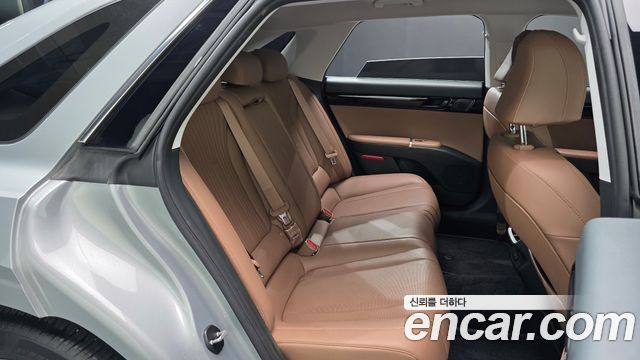 Hyundai Grandeur (GN7) 2,5 Gasoline 2WD Premium 2024 — фото 11