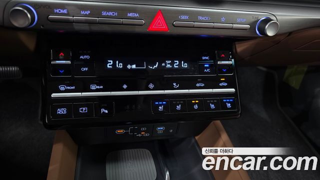 Hyundai Grandeur (GN7) 2,5 Gasoline 2WD Premium 2024 — фото 17