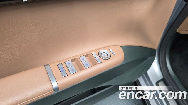 Hyundai Grandeur (GN7) 2,5 Gasoline 2WD Premium 2024 — фото 27