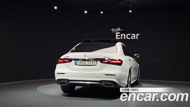 Mercedes-Benz E-Class (W213) E350 4MATIC AMG Line 2022 — фото 4
