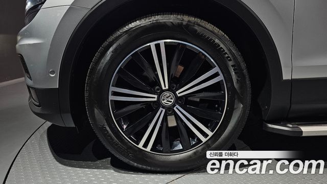 Volkswagen Tiguan (II) 2.0 TDI Prestige 2018 — фото 5
