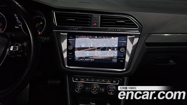 Volkswagen Tiguan (II) 2.0 TDI Prestige 2018 — фото 14