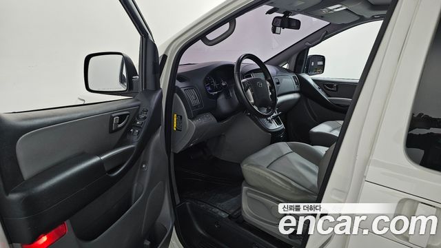 Hyundai Grand Starex Wagon 11-Seater Modern 2019 — фото 10