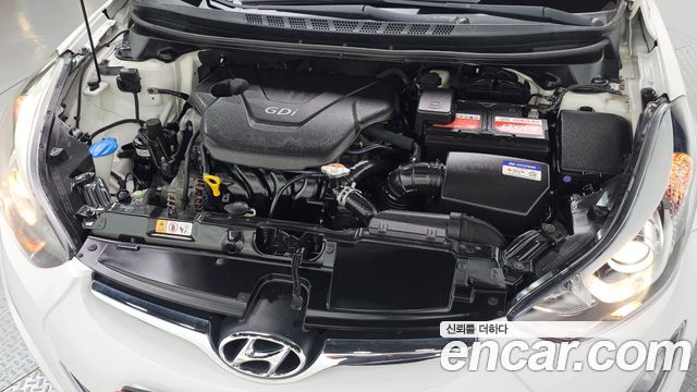 Hyundai Avante 1.6 GDi Smart Standard 2015 — фото 6