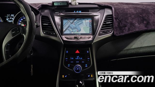 Hyundai Avante 1.6 GDi Smart Standard 2015 — фото 14