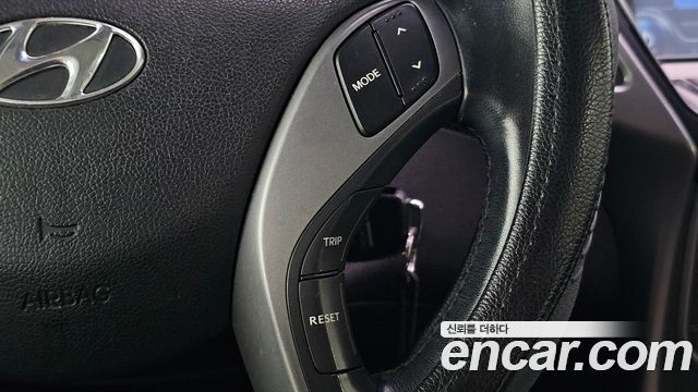 Hyundai Avante 1.6 GDi Smart Standard 2015 — фото 19