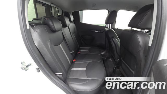Chevrolet Spark Red Pick Edition 2021 — фото 11