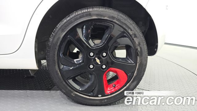 Chevrolet Spark Red Pick Edition 2021 — фото 21