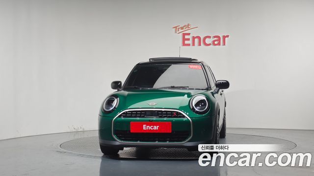 MINI Cooper S (IV) 5 Door Favoured 2025 — фото 3