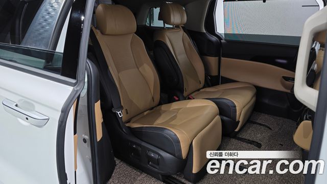 Kia Carnival (IV) Gasoline 7-Seater Signature 2021 — фото 12