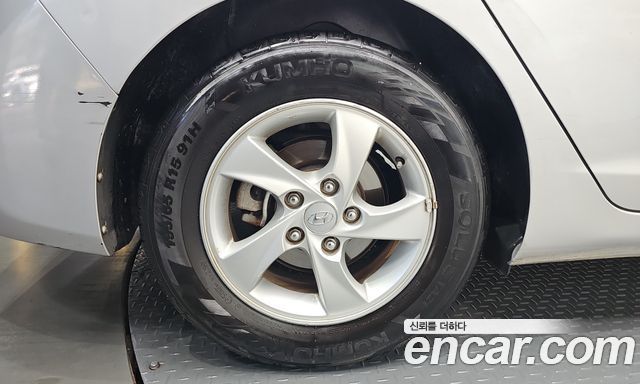 Hyundai Avante 1.6 GDi Smart Standard 2014 — фото 5