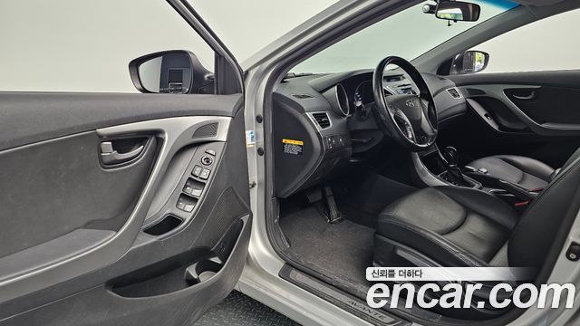 Hyundai Avante 1.6 GDi Smart Standard 2014 — фото 10