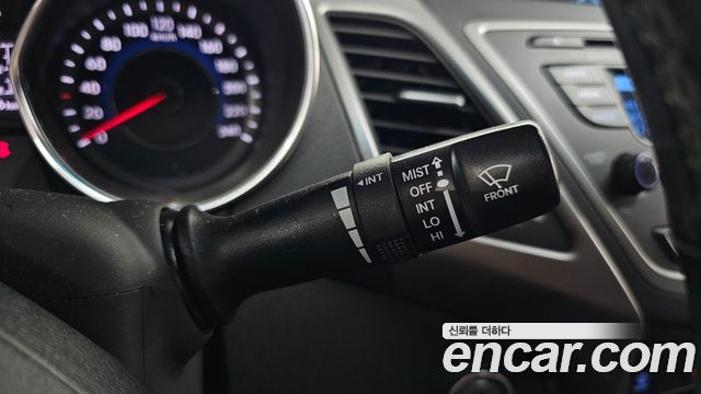 Hyundai Avante 1.6 GDi Smart Standard 2014 — фото 16