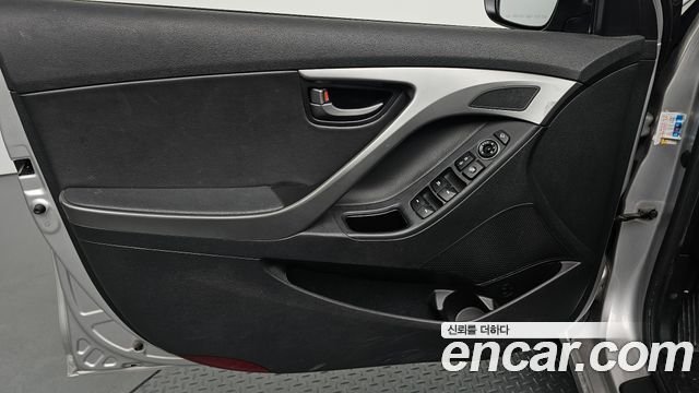 Hyundai Avante 1.6 GDi Smart Standard 2014 — фото 24