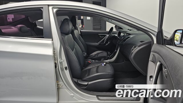 Hyundai Avante 1.6 GDi Smart Standard 2014 — фото 26