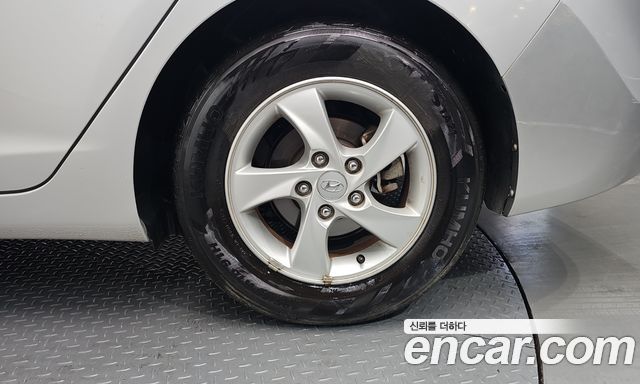 Hyundai Avante 1.6 GDi Smart Standard 2014 — фото 31