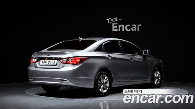 Hyundai Sonata The Brilliant LPI Modern 2013 — фото 2