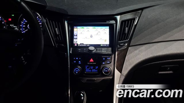 Hyundai Sonata The Brilliant LPI Modern 2013 — фото 14