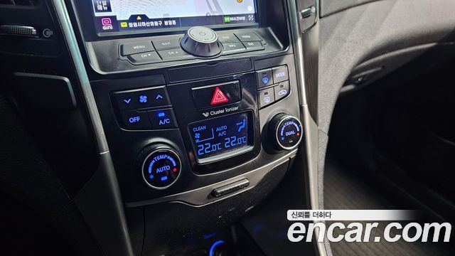 Hyundai Sonata The Brilliant LPI Modern 2013 — фото 19