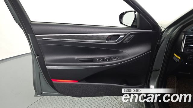 Hyundai Grandeur (IG) 2.4 Premium Special 2017 — фото 24