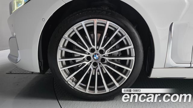 BMW 7 Series (G11) 740d xDrive Design Pure Excellence 2022 — фото 5