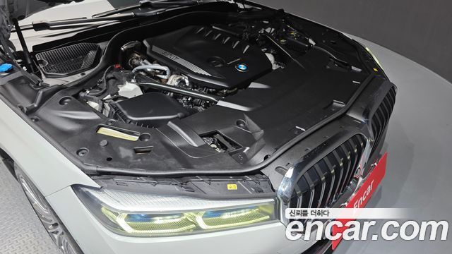 BMW 7 Series (G11) 740d xDrive Design Pure Excellence 2022 — фото 6