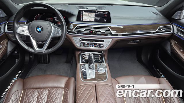 BMW 7 Series (G11) 740d xDrive Design Pure Excellence 2022 — фото 7