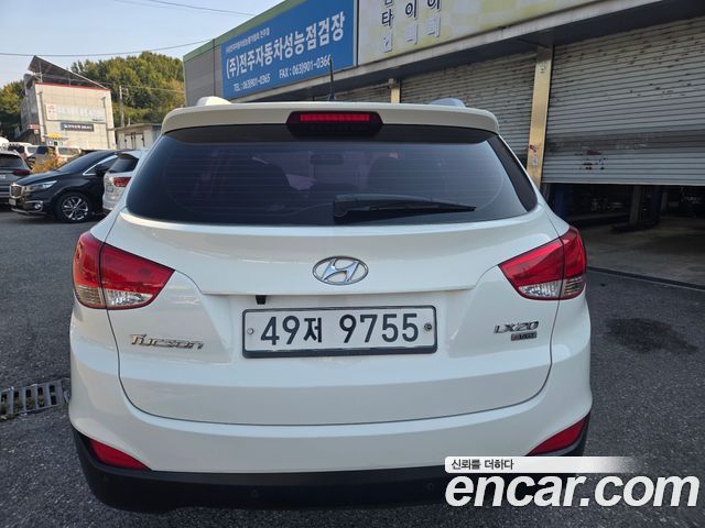 Hyundai Tucson ix Diesel 2WD LX20 Luxury 2013 — фото 5