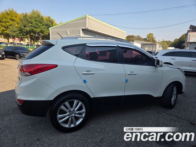 Hyundai Tucson ix Diesel 2WD LX20 Luxury 2013 — фото 6