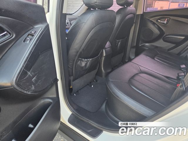 Hyundai Tucson ix Diesel 2WD LX20 Luxury 2013 — фото 9
