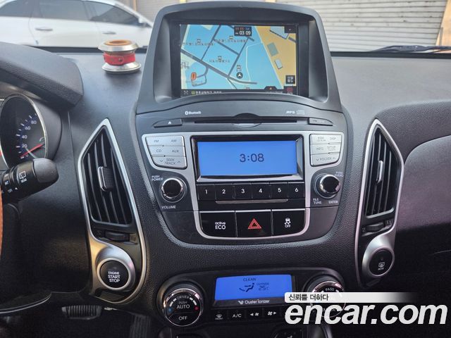 Hyundai Tucson ix Diesel 2WD LX20 Luxury 2013 — фото 17