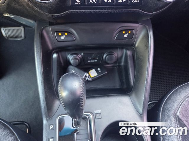 Hyundai Tucson ix Diesel 2WD LX20 Luxury 2013 — фото 18