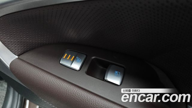 Genesis G70 Gasoline 2.0T 2WD 2021 — фото 19