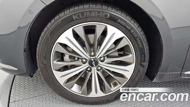 Kia K8 2.5 Gasoline 2WD Signature 2023 — фото 5