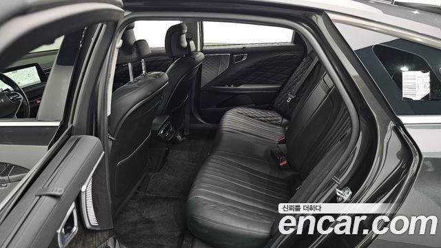 Kia K8 2.5 Gasoline 2WD Signature 2023 — фото 11