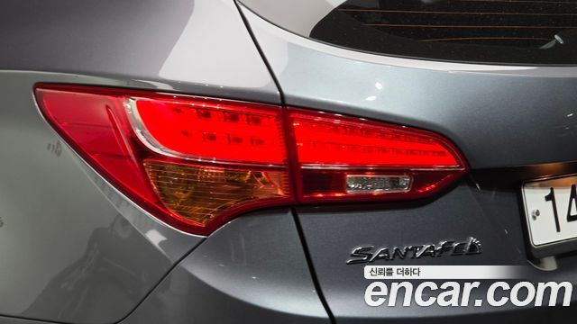 Hyundai Santa Fe (DM) Diesel(e-VGT) 2.0 2WD Premium 2013 — фото 23
