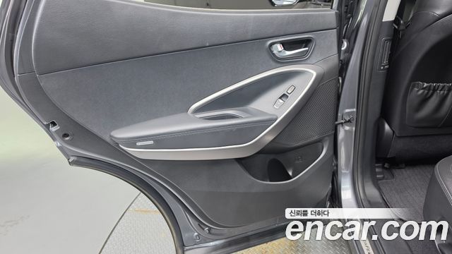 Hyundai Santa Fe (DM) Diesel(e-VGT) 2.0 2WD Premium 2013 — фото 25