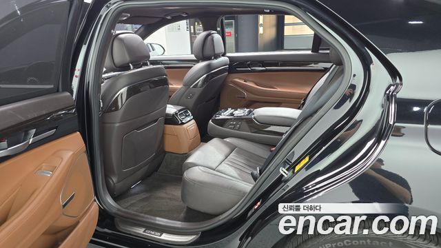 Genesis G90 3.3 T AWD Premium Luxury 2020 — фото 11