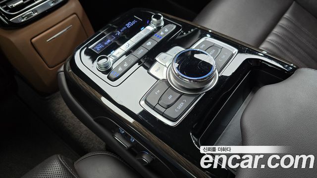 Genesis G90 3.3 T AWD Premium Luxury 2020 — фото 16
