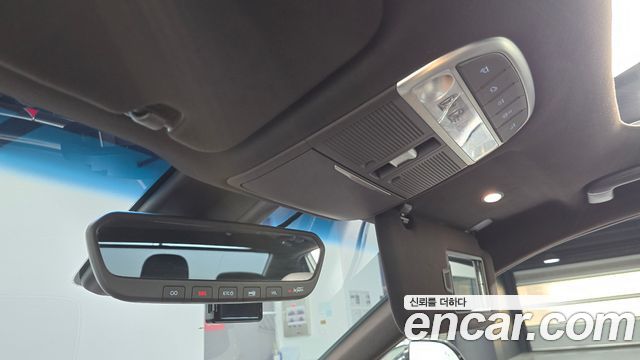 Genesis G90 3.3 T AWD Premium Luxury 2020 — фото 17